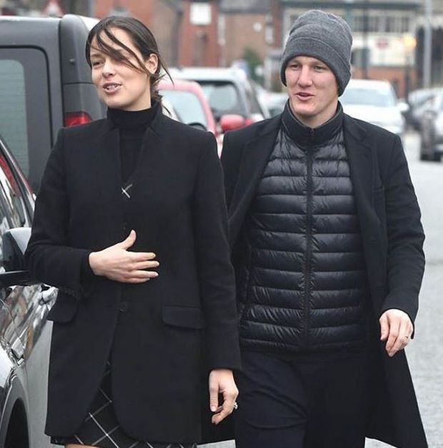 Ана Ивановић и Бастијан хтели да “украду” пса у Манчестеру (ФОТО)